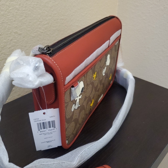 Coach X Peanuts Heritage Convertible Crossbody In Signature Canvas With Snoopy - Picture 8 of 16